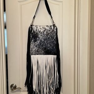 Elegant Monochrome Fringe Shoulder Bag